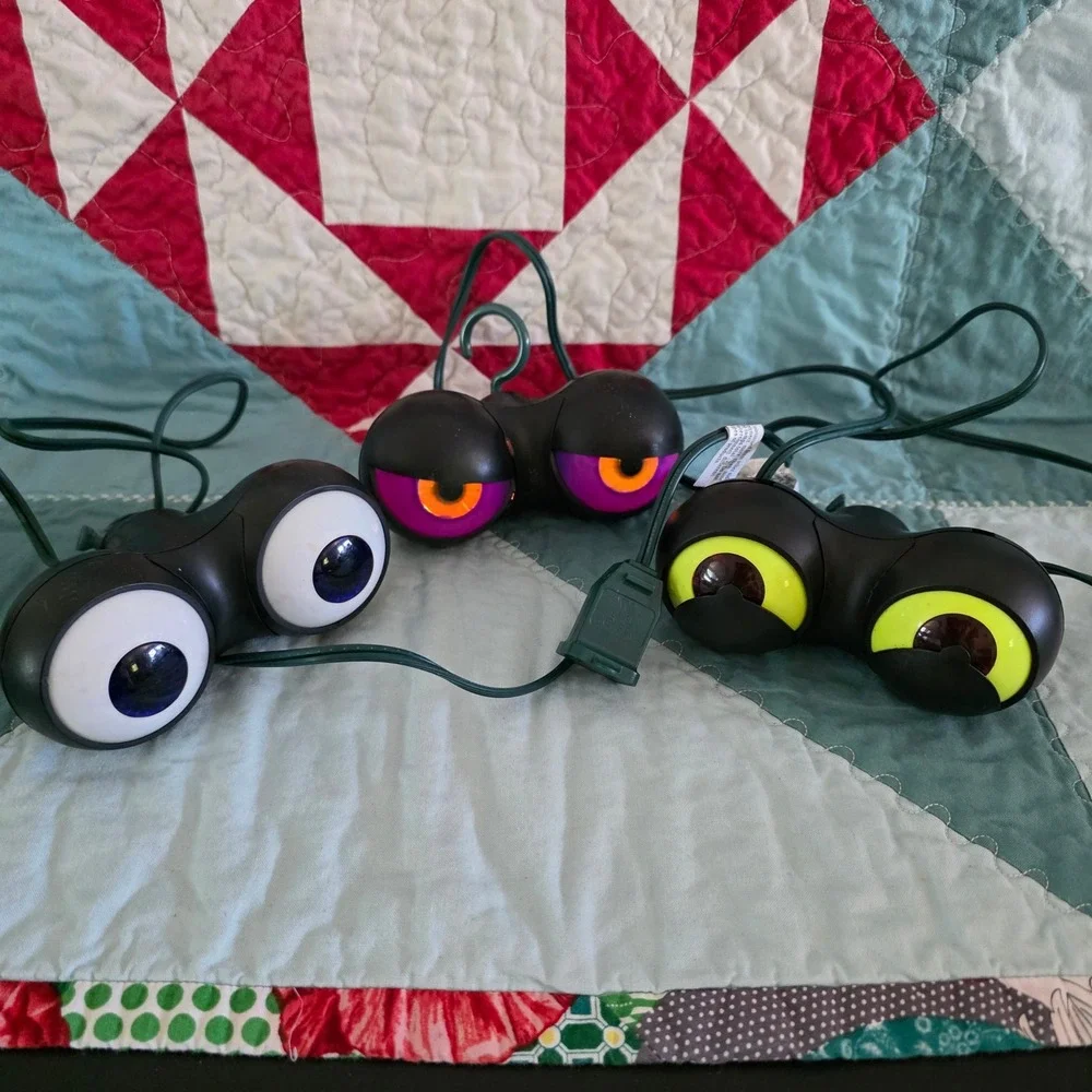 Five Win Enterprise Halloween Peeping Eyes String Lights 3 Count Strand